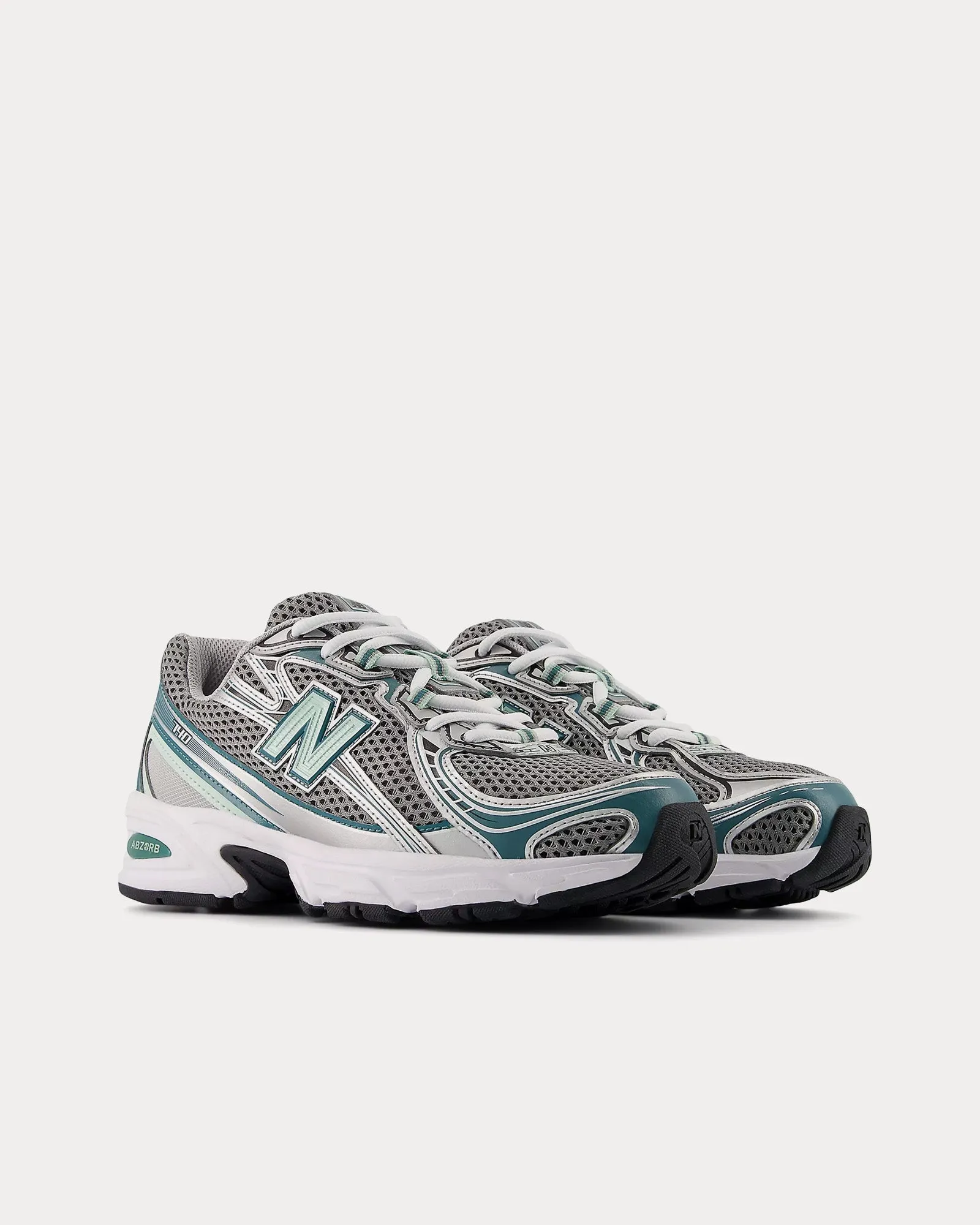 740 Silver Metallic / New Spruce / Clay Ash Low Top Sneakers