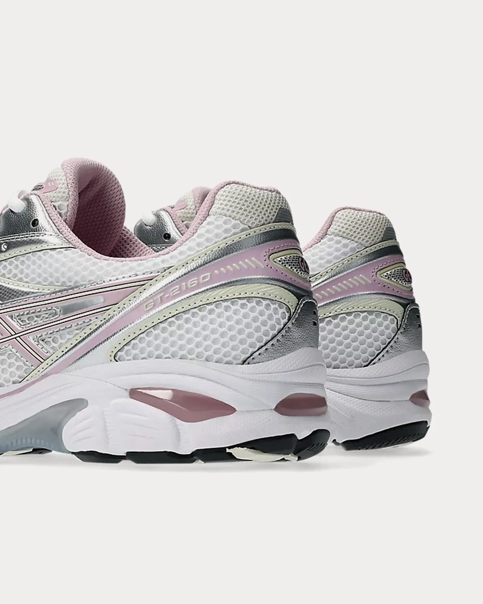 GT-2160 White / Rose Water Low Top Sneakers