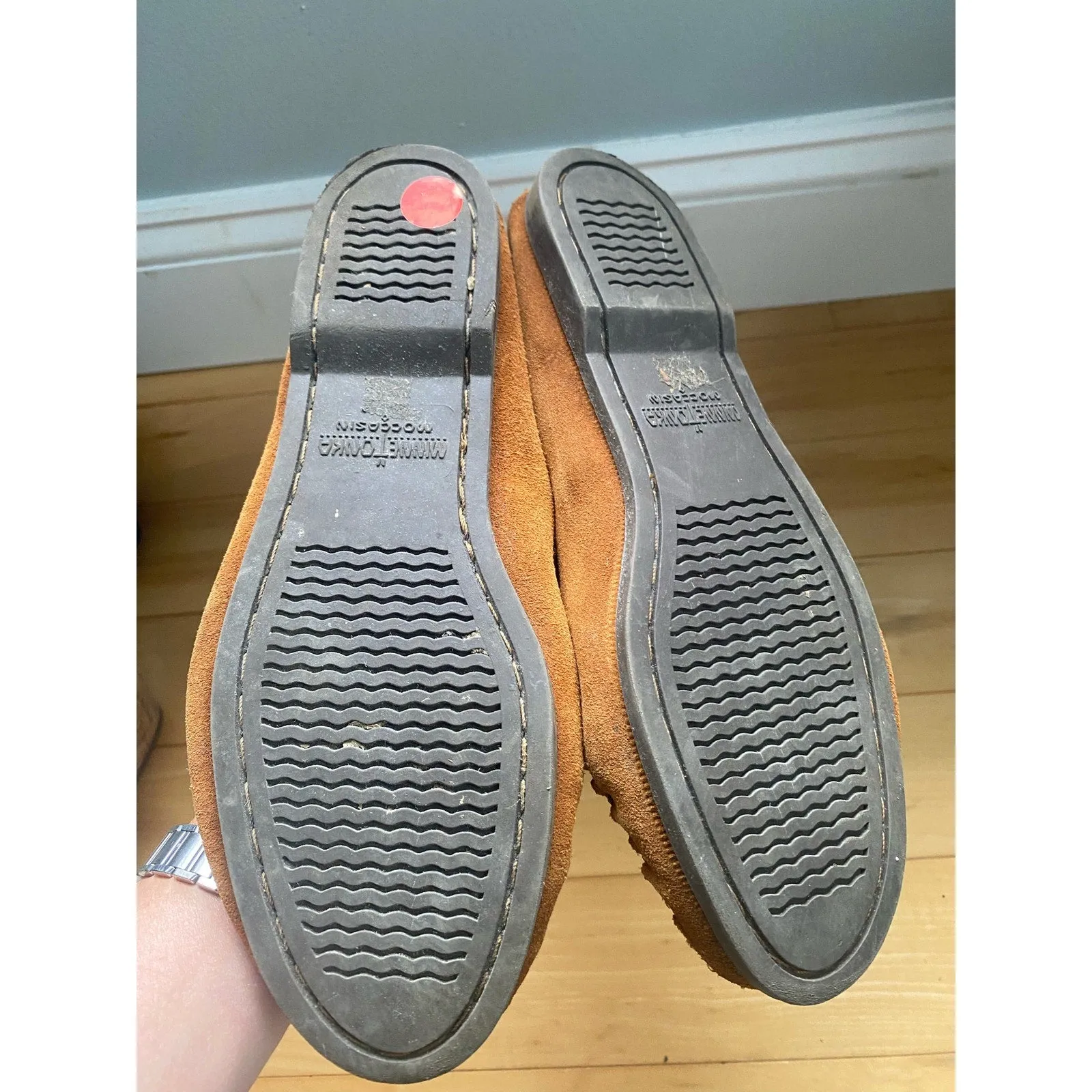 Minnetonka Brown Moccasins Size 8