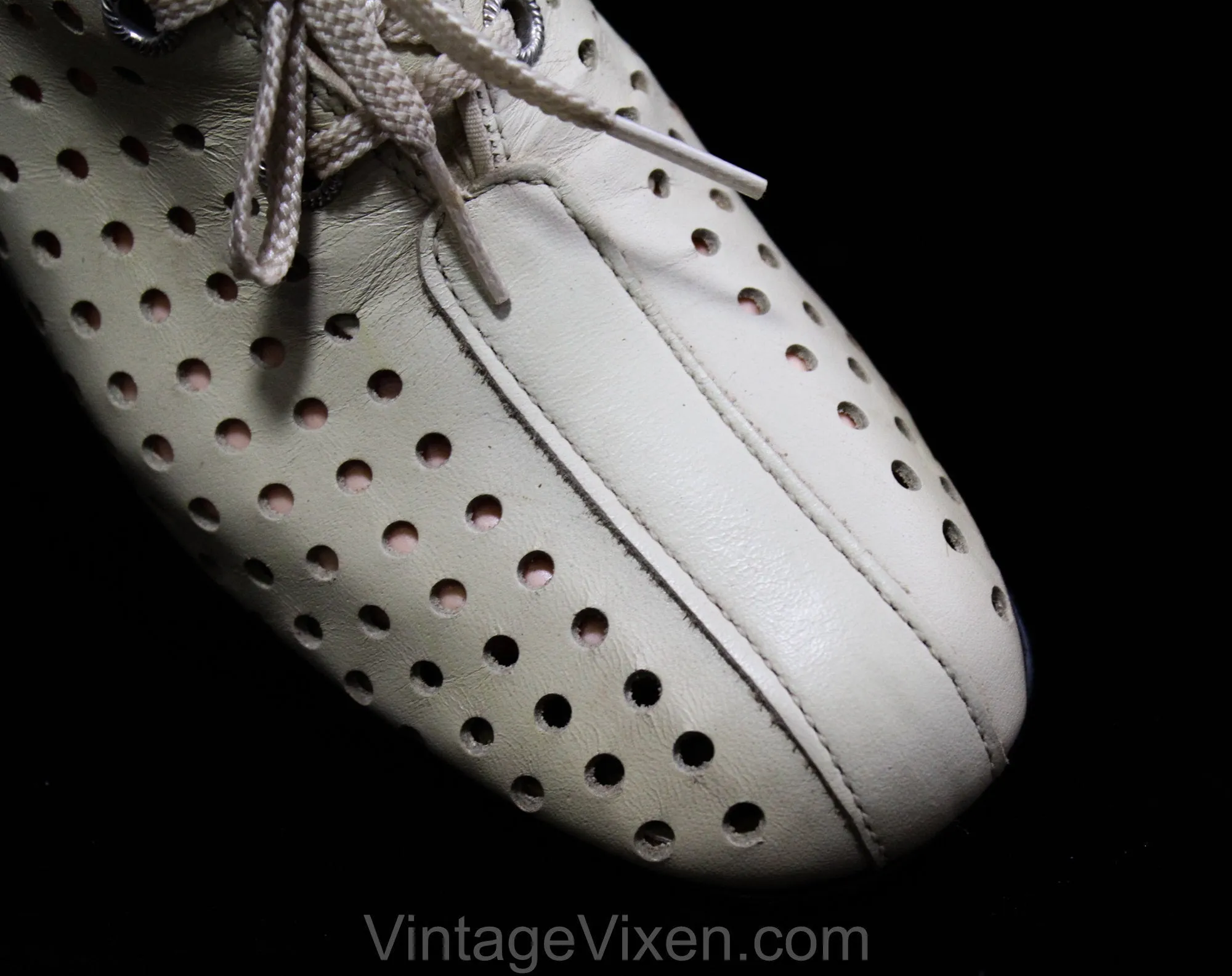 Size 7 1960s Shoes - Never Worn Beige Mod 60s Pumps - 1920s Flapper Inspired Lace Up Oxfords - Perforated Leather - 7 N - 7N - 50616-1