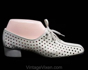 Size 7 1960s Shoes - Never Worn Beige Mod 60s Pumps - 1920s Flapper Inspired Lace Up Oxfords - Perforated Leather - 7 N - 7N - 50616-1