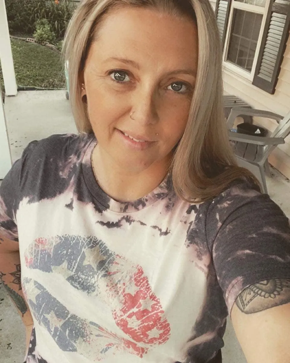 star spangled lips | bleached t-shirt