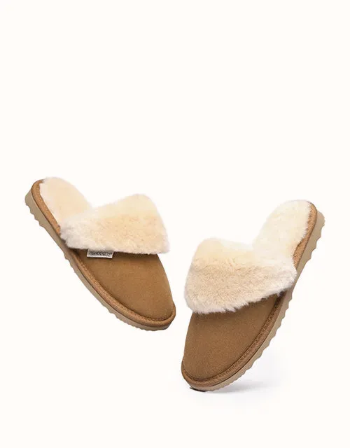 URBAN UGG® Collar Scuff